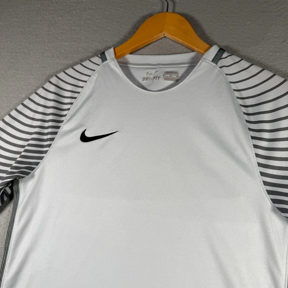 Nike Mens Dri-FIT Soccer Training Jersey Gray Striped Long Sleeve 725882-043 S